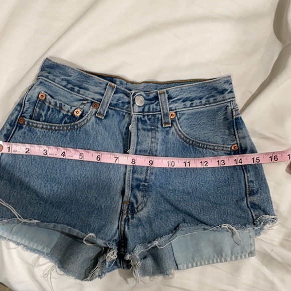 SOLD // Vintage Levis high waisted shorts - Picture 5 of 11